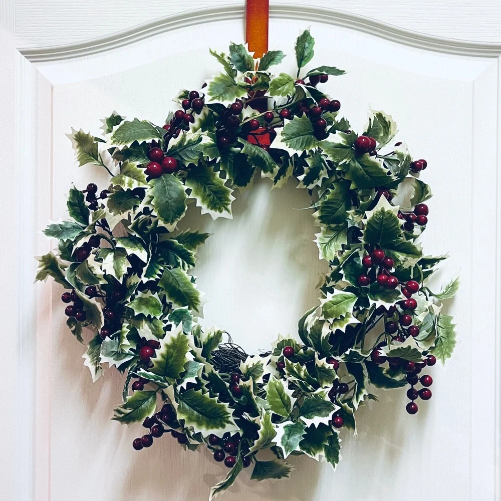 Christmas Hollyberry 18” Wreath Red Berries Holiday Front Door Decor NWOT